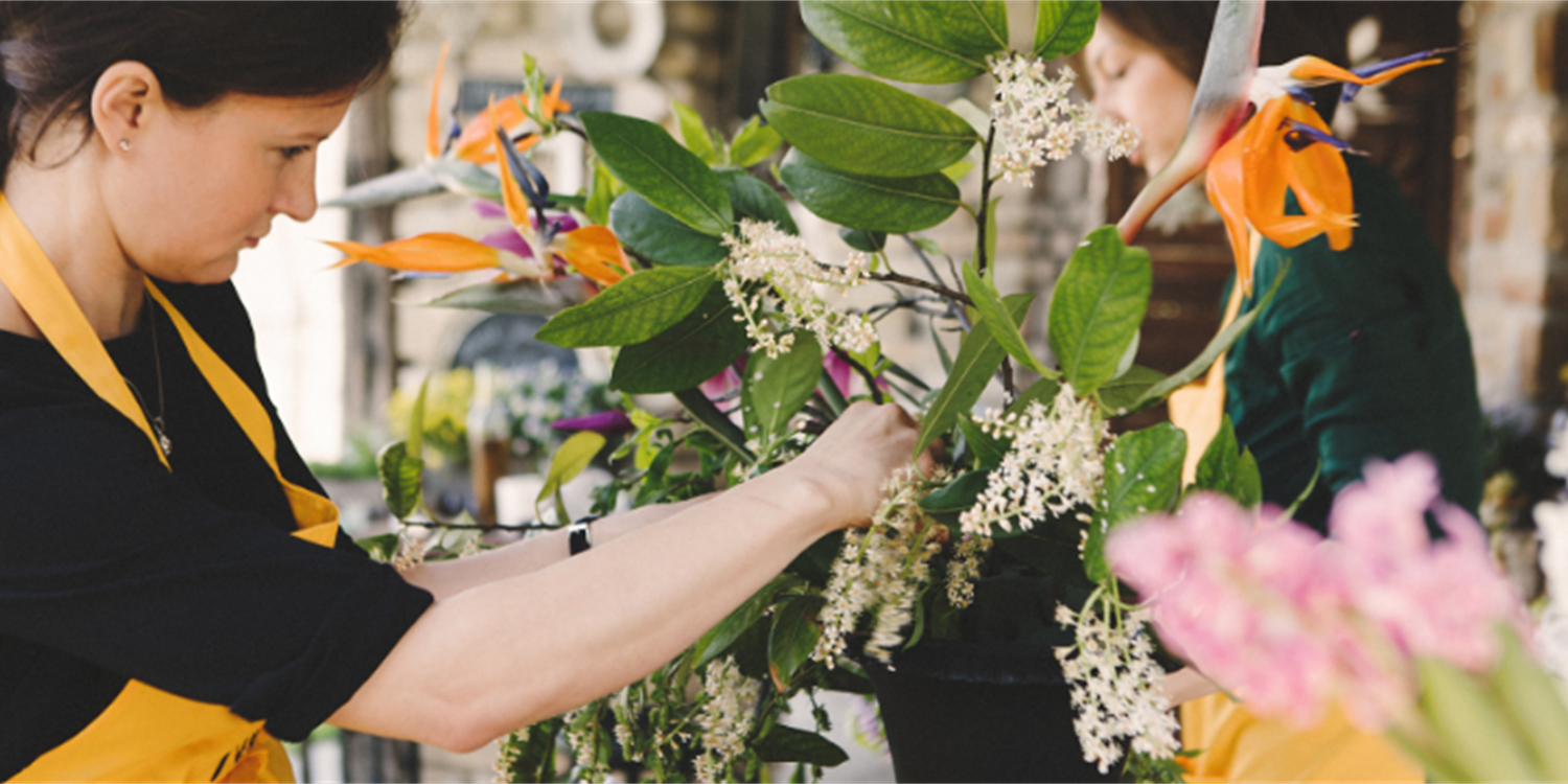 From Cart to Couture: The Grocery Store to Glam Floral Masterclass* Image